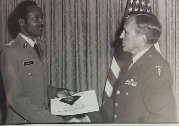 Throwback photo of Pres. Buhari after a senior officers